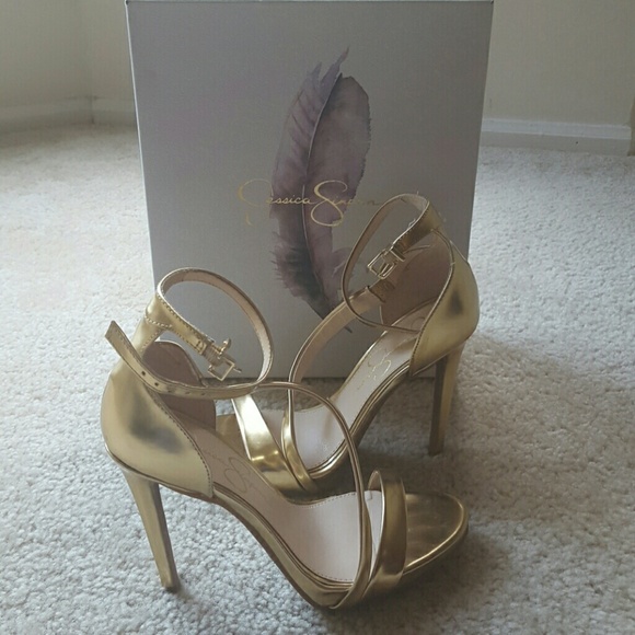 Gold heels/like new/worn once
