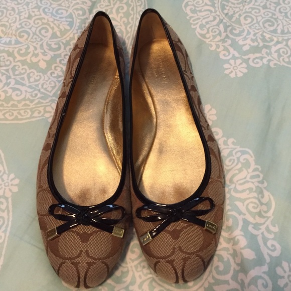 Authentic Coach Shoes Size 10