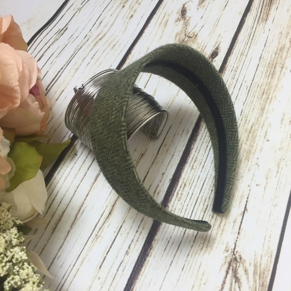 ✨NWOT✨ Army Green Wool Headband