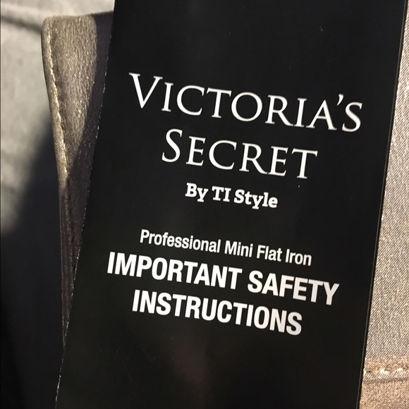 ⚠️Last Call⚠️Victoria's Secret Goodie - Picture 3 of 3