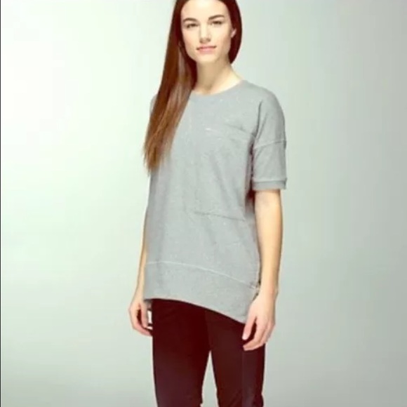 Lululemon short sleeve sweater size 4 gray