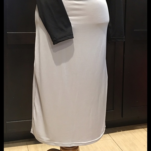 Crop top and 3/4 length pencil skirt **Hottness** - Picture 2 of 3