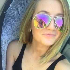 Meet your Posher, Hailey
