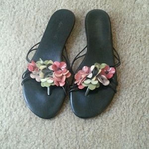 Adorable flower sandals