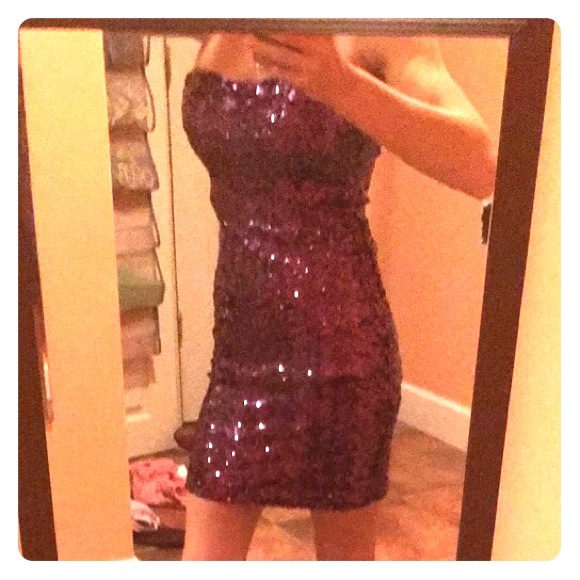 Forever 21 Dresses & Skirts - Beautiful short purple sequin dress.