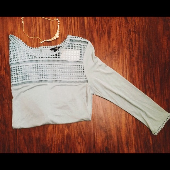 H&M light blue embroidered too