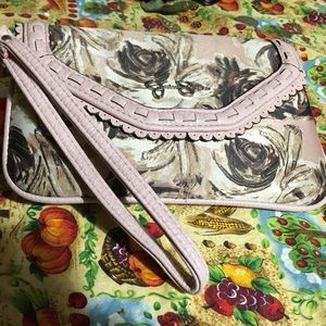 💗 Jessica Simpson Wristlet 💗