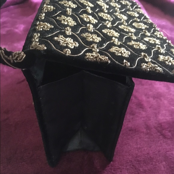 Vintage handmade Ivory Palace handbag - Picture 3 of 4