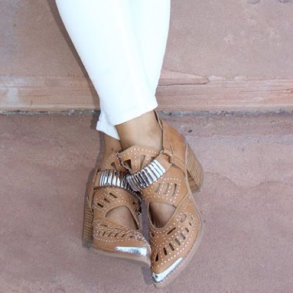 SOLD! Jeffrey Campbell Calhoun Studded booties - Picture 4 of 4