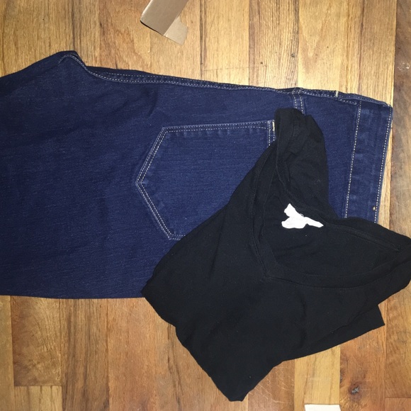 High waisted jeans with free black top 💗💗💙💙💙