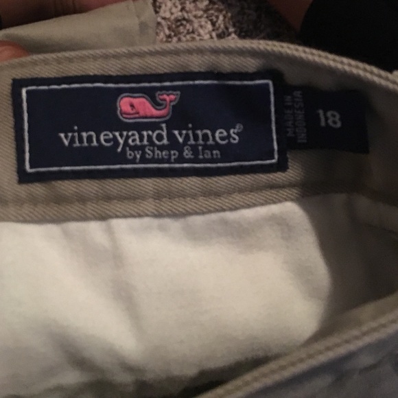 Vineyard Vines Khakis - Picture 4 of 4