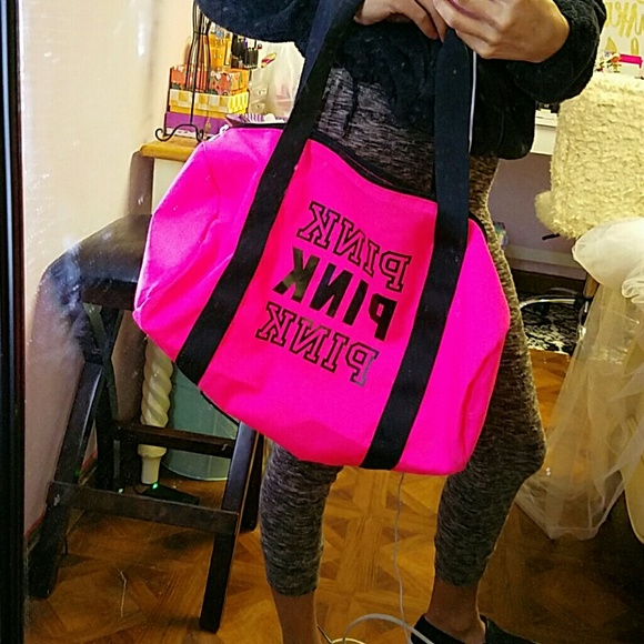 VS gym duffle bag