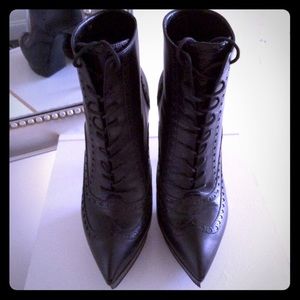 Yves Saint Laurent "Janis" boot