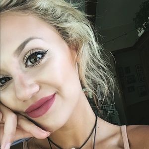 Meet your Posher, Bailey