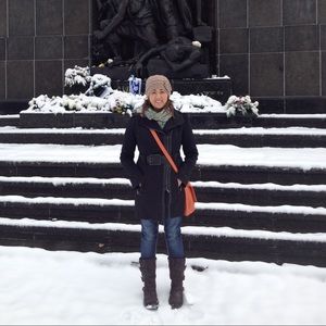 Meet your Posher, Monica