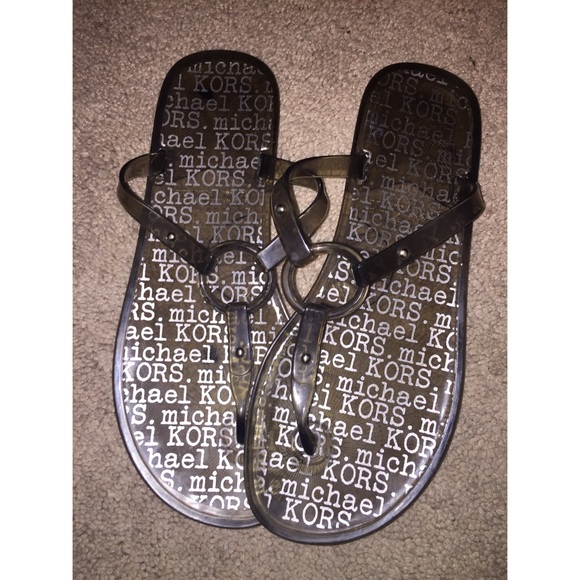 Michael Kors Sandals/Flip Flops sz 8