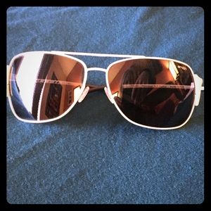 White Smith Aviator Sunglasses. NWOT.