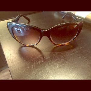 Kate spade cat eye sunglasses worn a few times :)