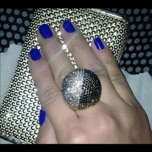 Henri Bendel ring