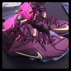 Nike LeBron Pink Pow XII Basketball Shoe