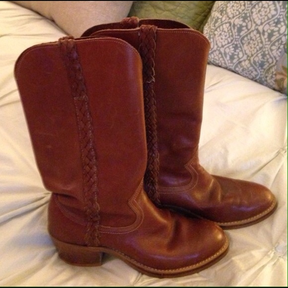 Women's cowboy boots