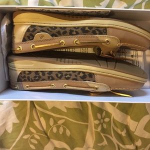 Brand new sperrys top sider boat shoes size 8.5