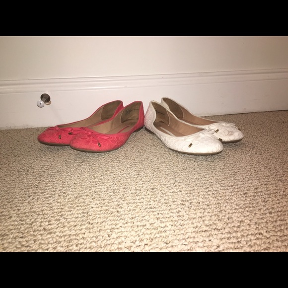 New directions white and coral colored flats