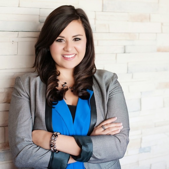 Meet your Posher, Sarah - Picture 1 of 1