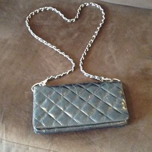 •HOBO Leather Crossbody Purse•