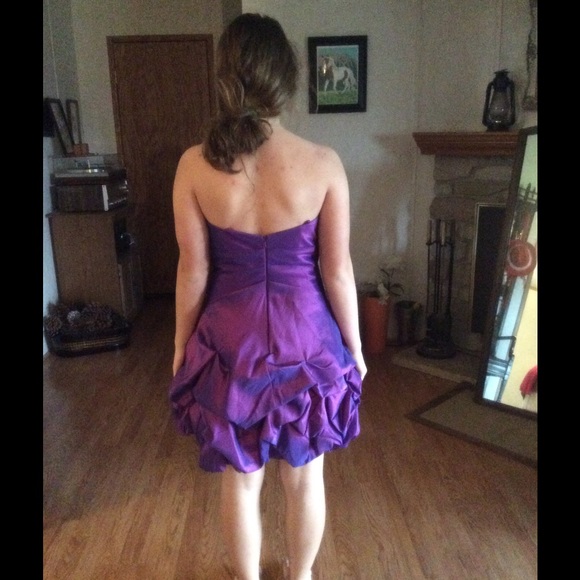 Dress - Picture 2 of 4