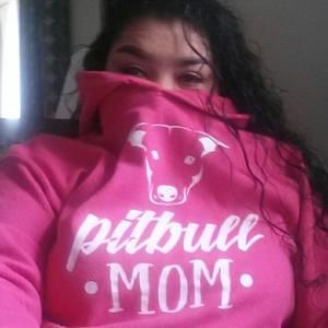 Meet your Posher, Isela