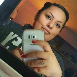 Meet your Posher, Olivia