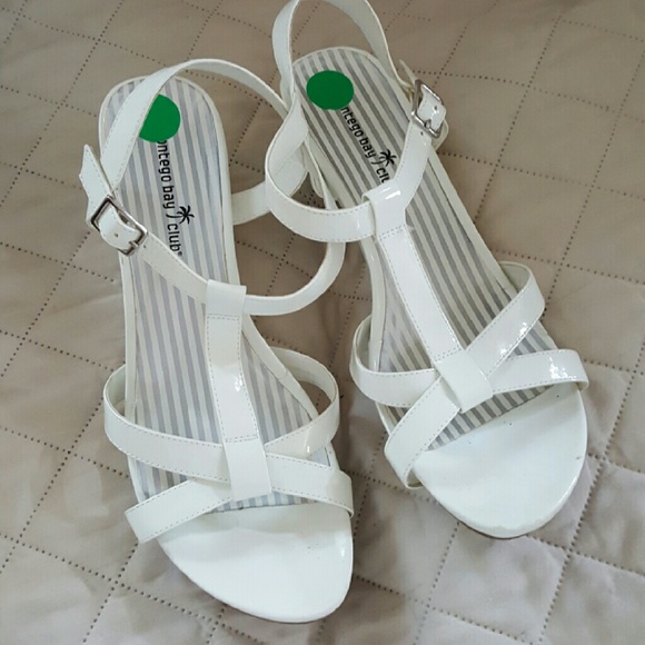 Montego Bay size 11 white sandals wedge heel