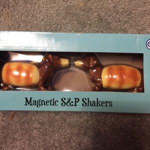 Doxie salt & pepper shakers