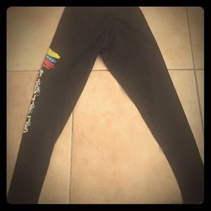 Venezuelan Leggins