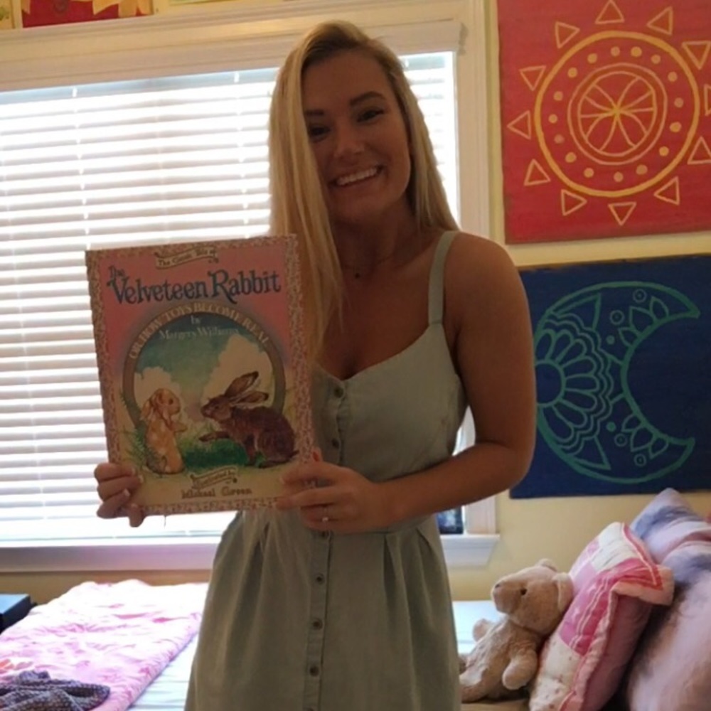 Meet your Posher, Evangeline