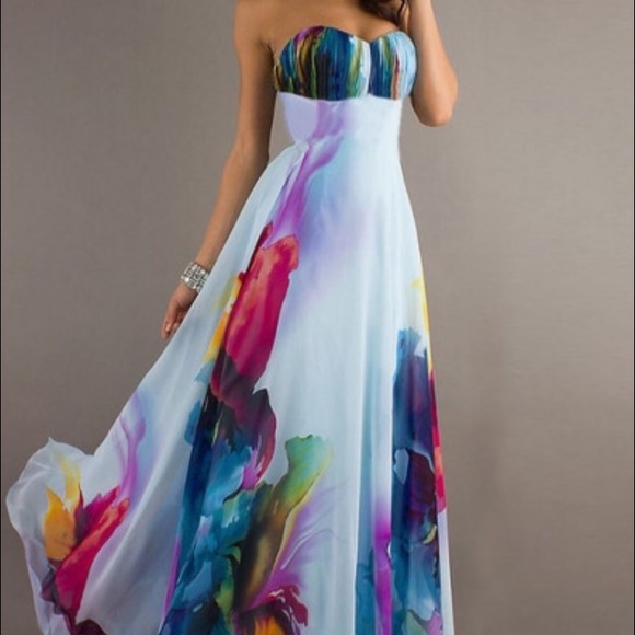 Beautiful Maxi dress brand new '