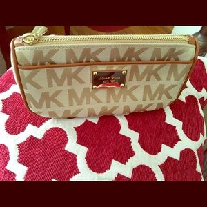 MK Make up case