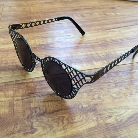 Geometric sunglasses - Picture 2 of 4