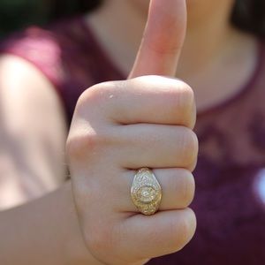 Meet your Posher, Lorrie