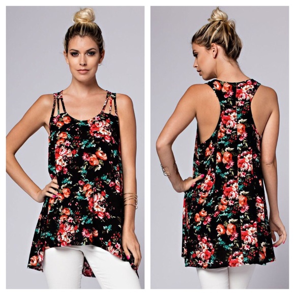 Flower Patterned Sleeveless Blouse - Picture 2 of 4