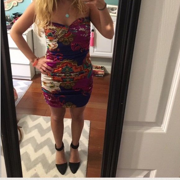 ✨BEAUTIFUL DRESS✨ EXCELLENT condition! - Picture 4 of 6