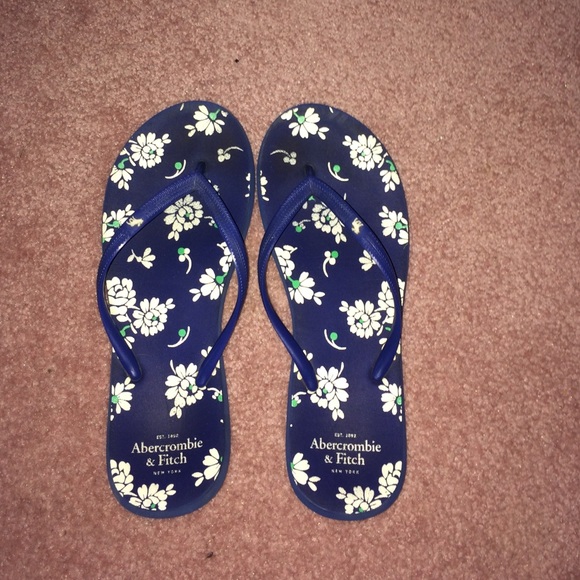 Abercrombie flip flops