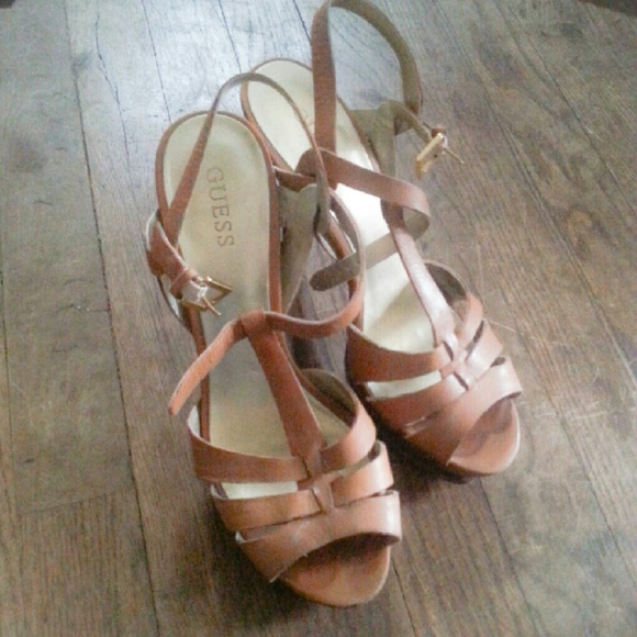 GUESS | Leather Heels - Picture 1 of 2