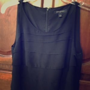 Banana Republic Size 2 Black Tiered Tank