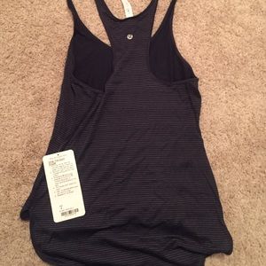 Lululemon what the sport slinglet