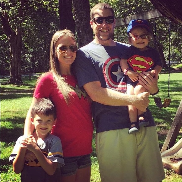 Meet your Posher, Melissa. - Picture 3 of 4