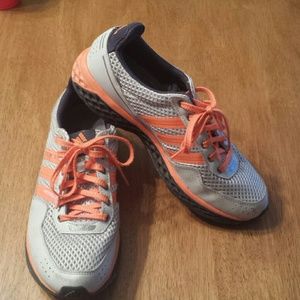 Adidas New York 12 Running shoes size 9