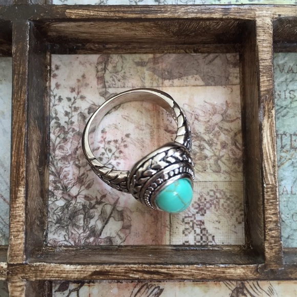 🆕White Gold Plated Turquoise Ring - Picture 3 of 4