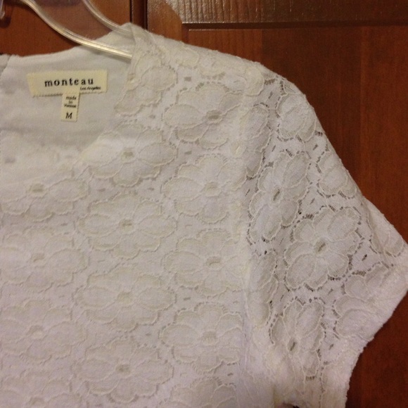 Monteau White Lace Crop Top with Scalloped Hem